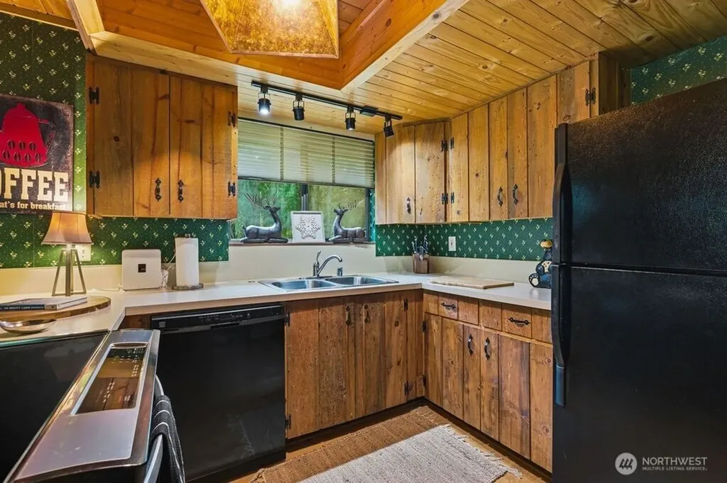 16221 Birch Way E Greenwater WA 98022
