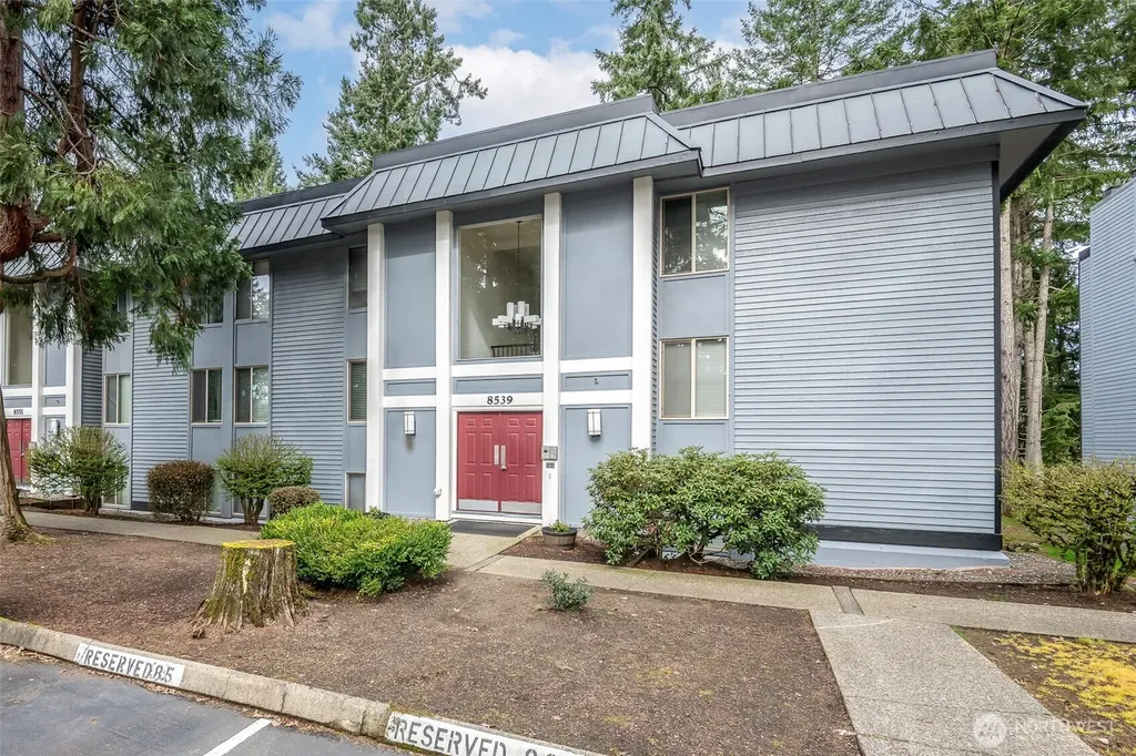 8539 Zircon Drive SW Lakewood WA 98498