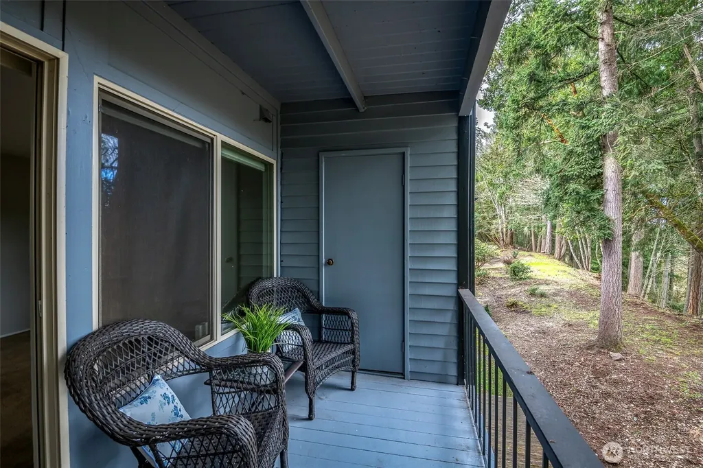 8539 Zircon Drive SW Lakewood WA 98498