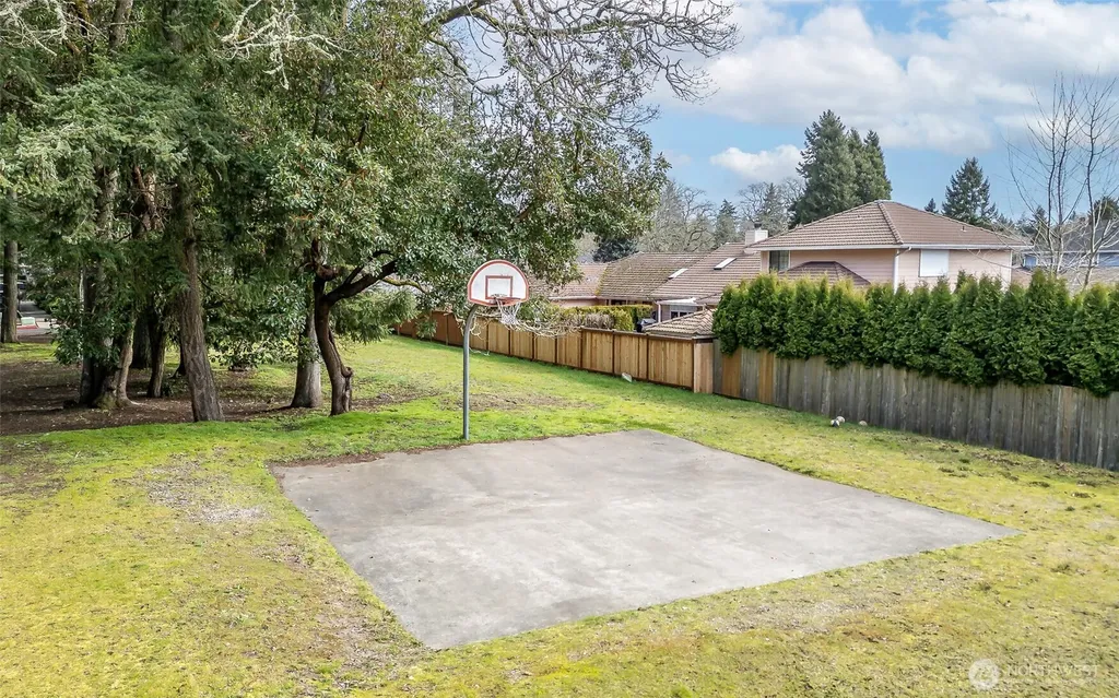 8539 Zircon Drive SW Lakewood WA 98498