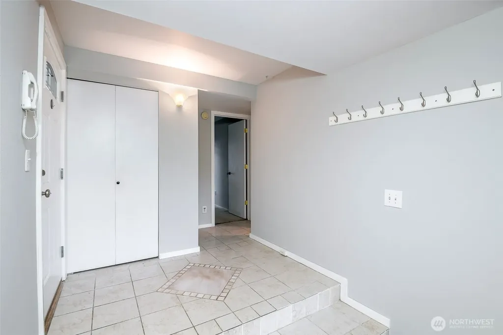 8539 Zircon Drive SW Lakewood WA 98498