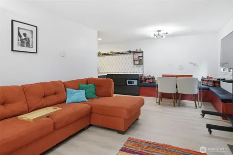 4525 S Henderson Street Seattle WA 98118