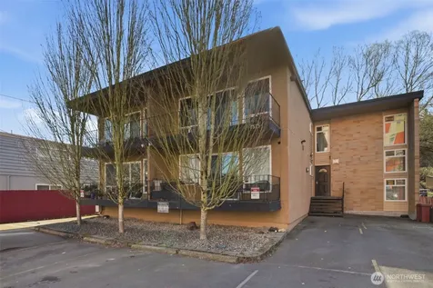 4525 S Henderson Street Seattle WA 98118