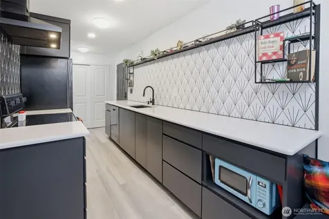 4525 S Henderson Street Seattle WA 98118