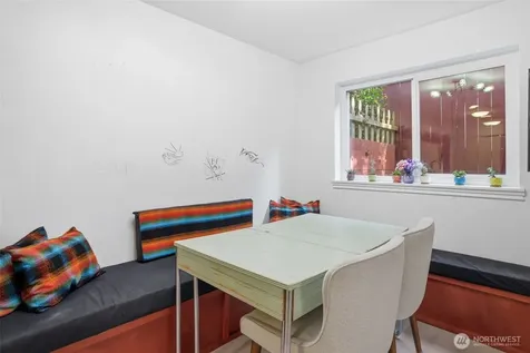 4525 S Henderson Street Seattle WA 98118
