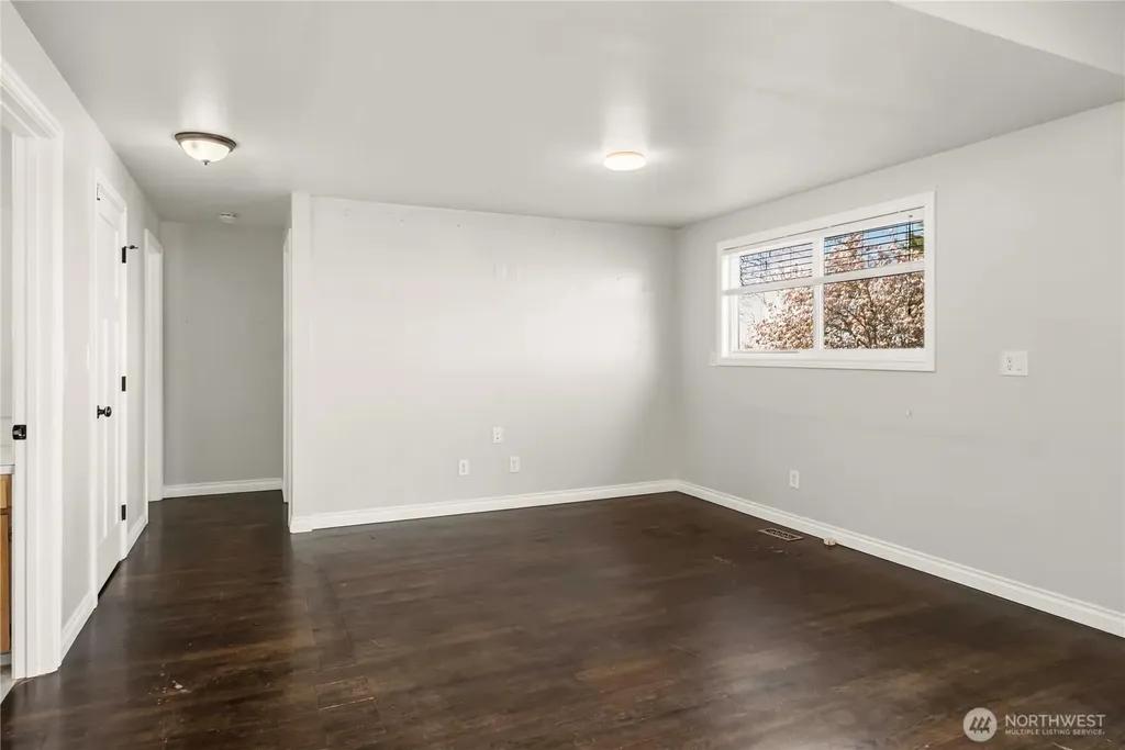6502 21st Avenue NE Tacoma WA 98422