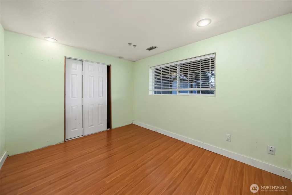6502 21st Avenue NE Tacoma WA 98422