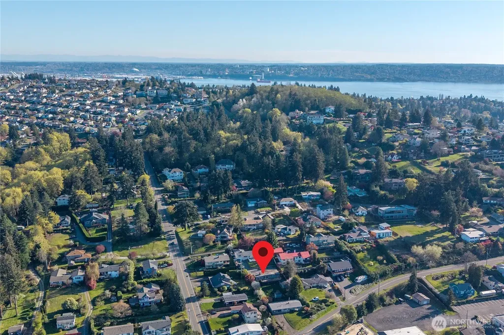 6502 21st Avenue NE Tacoma WA 98422