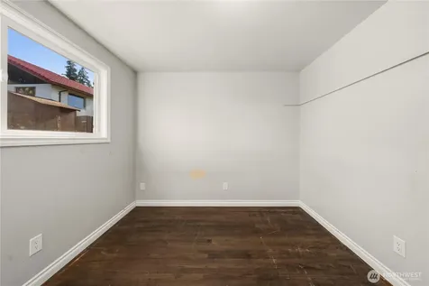 6502 21st Avenue NE Tacoma WA 98422