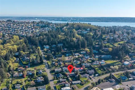 6502 21st Avenue NE Tacoma WA 98422