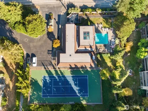 6652 Parkpoint Way NE Seattle WA 98115