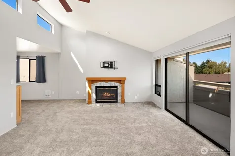 6652 Parkpoint Way NE Seattle WA 98115