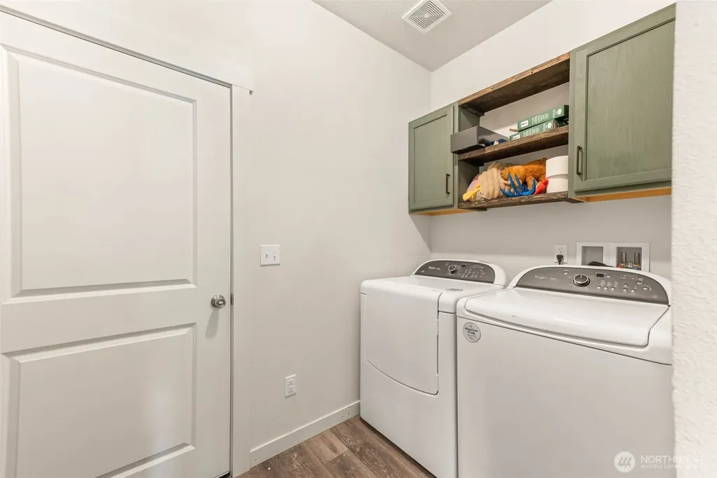 817 B Street Vader WA 98593