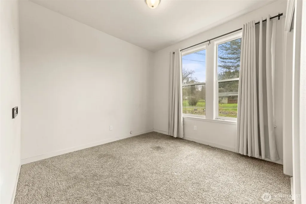 817 B Street Vader WA 98593