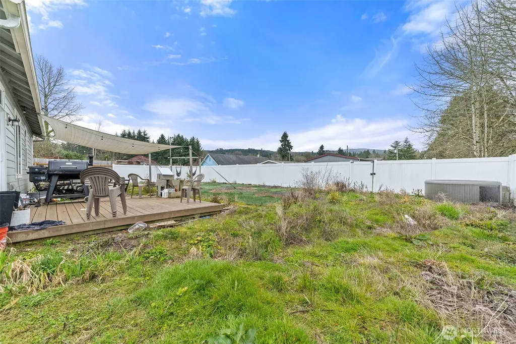 817 B Street Vader WA 98593
