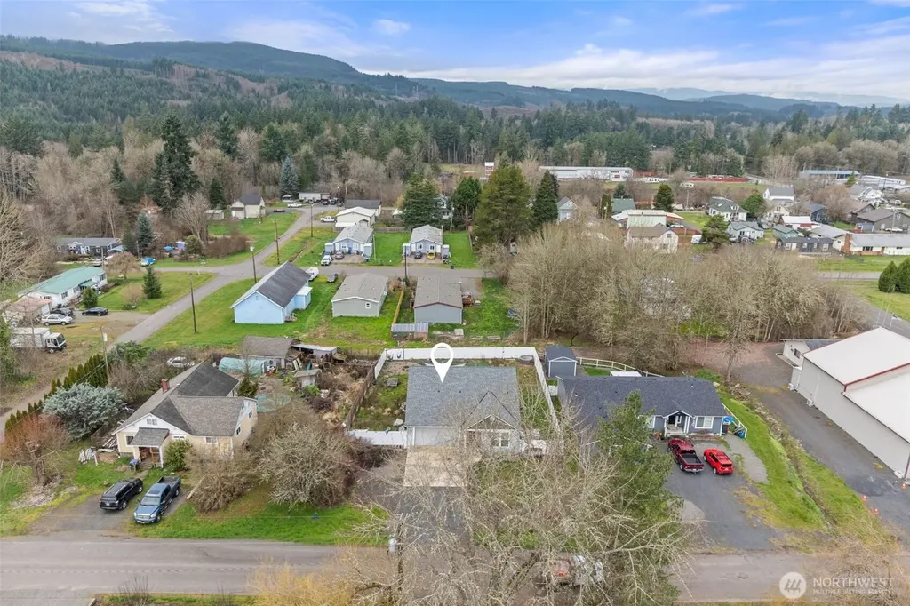 817 B Street Vader WA 98593