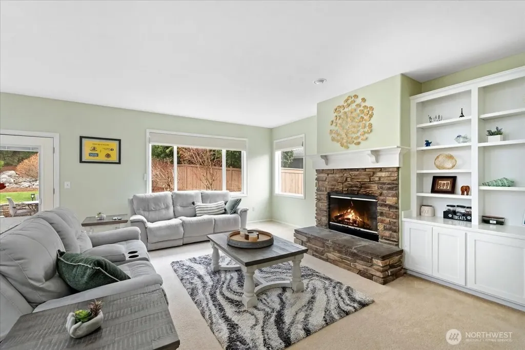 7041 Eagle Lake Drive SE Snoqualmie WA 98065
