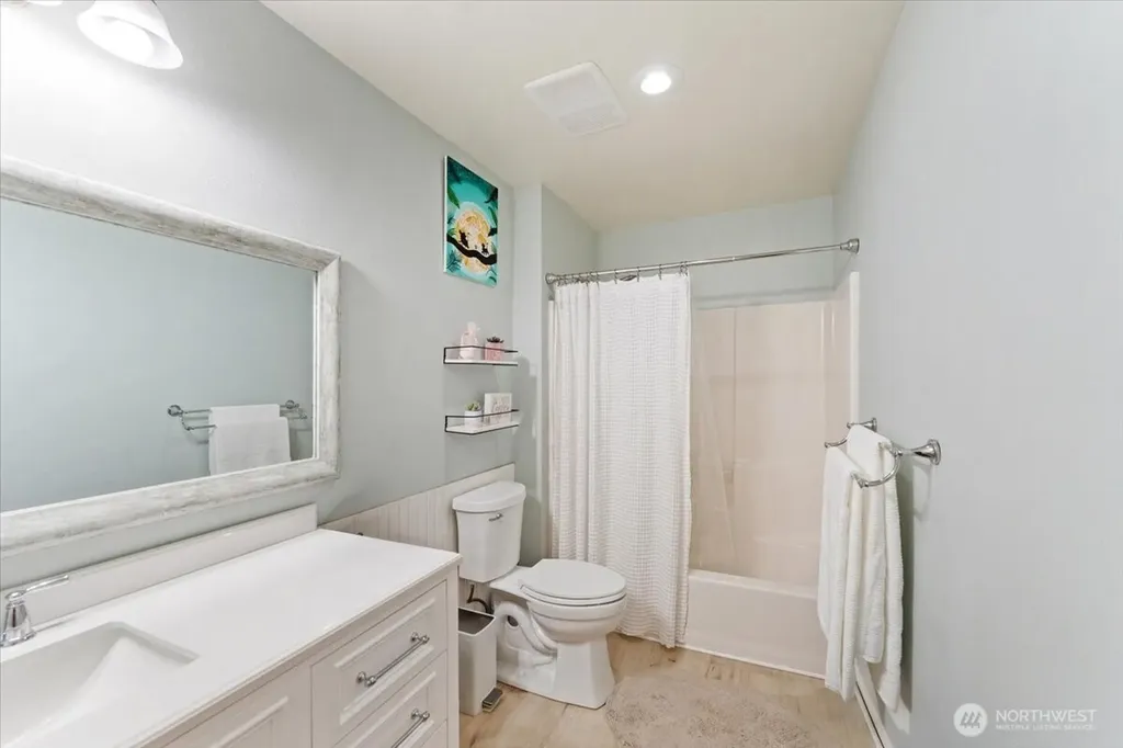 7041 Eagle Lake Drive SE Snoqualmie WA 98065