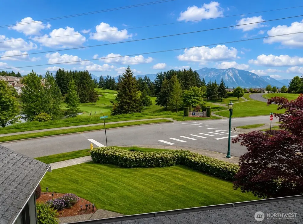 7041 Eagle Lake Drive SE Snoqualmie WA 98065