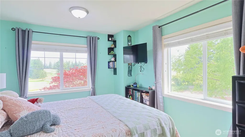 7041 Eagle Lake Drive SE Snoqualmie WA 98065