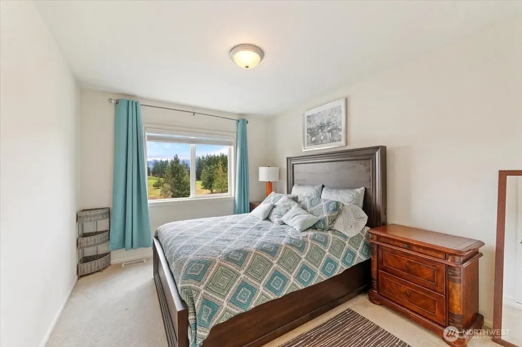 7041 Eagle Lake Drive SE Snoqualmie WA 98065