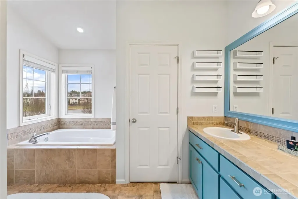 7041 Eagle Lake Drive SE Snoqualmie WA 98065
