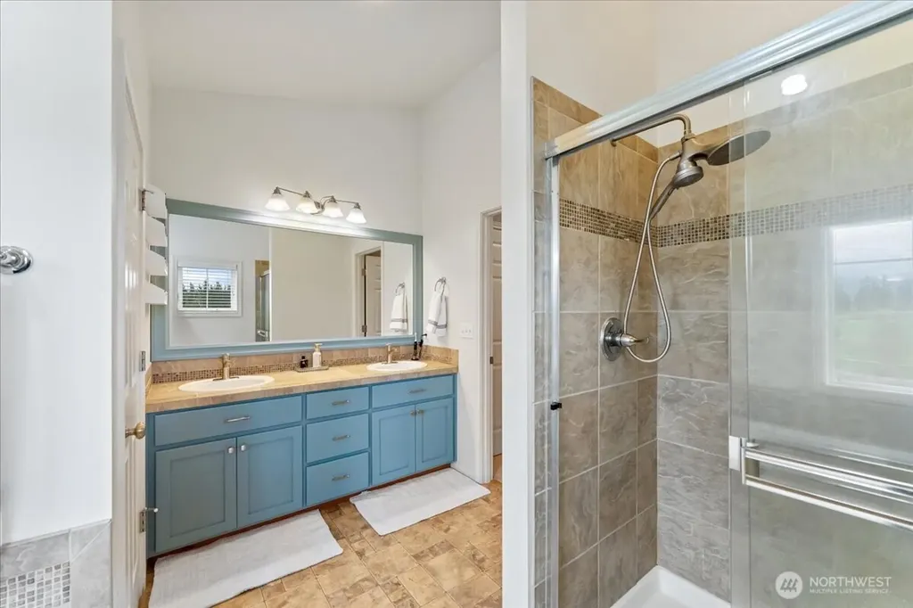 7041 Eagle Lake Drive SE Snoqualmie WA 98065