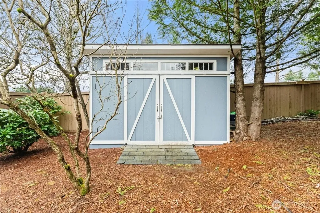 7041 Eagle Lake Drive SE Snoqualmie WA 98065