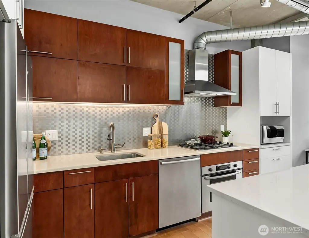 2720 3rd Avenue Seattle WA 98121