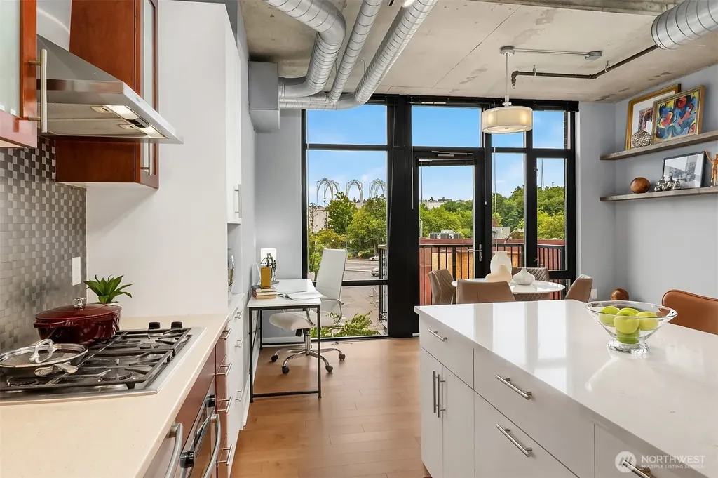 2720 3rd Avenue Seattle WA 98121