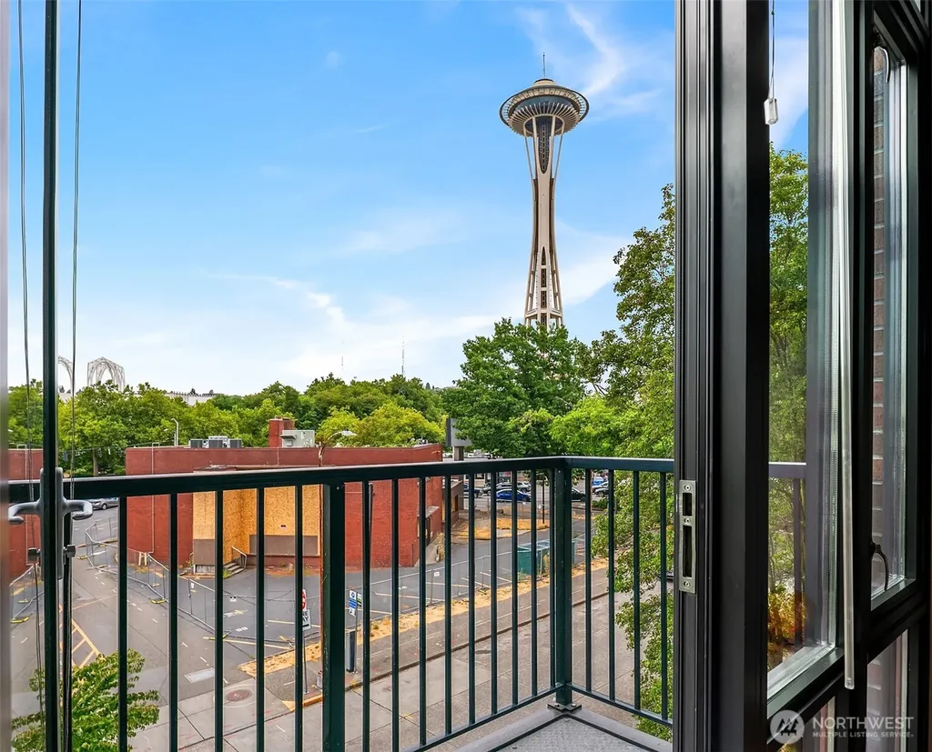 2720 3rd Avenue Seattle WA 98121