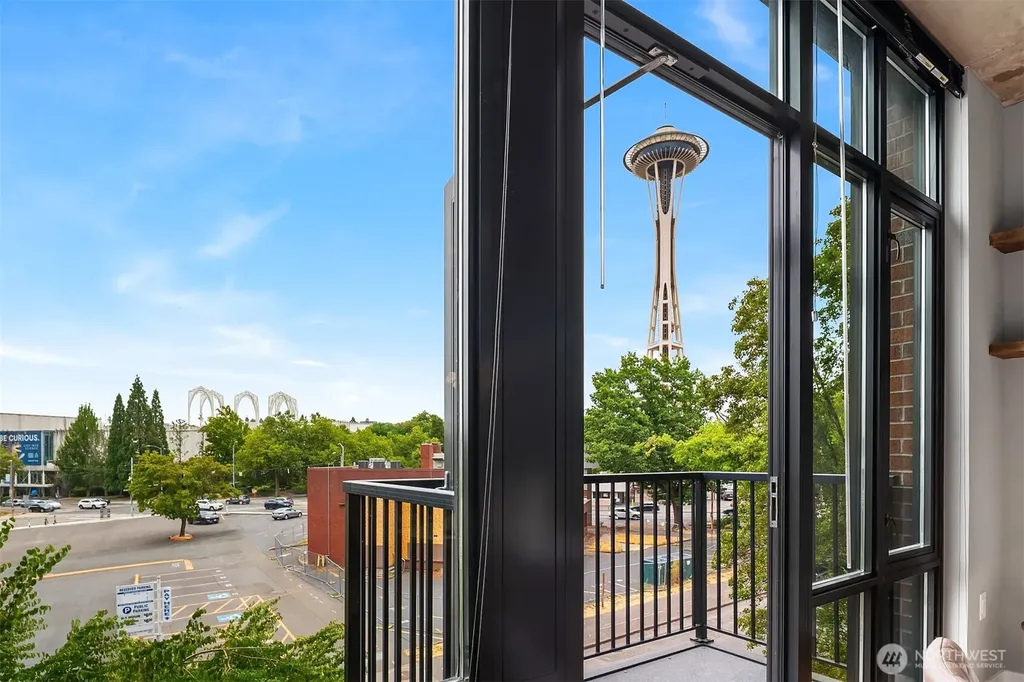 2720 3rd Avenue Seattle WA 98121