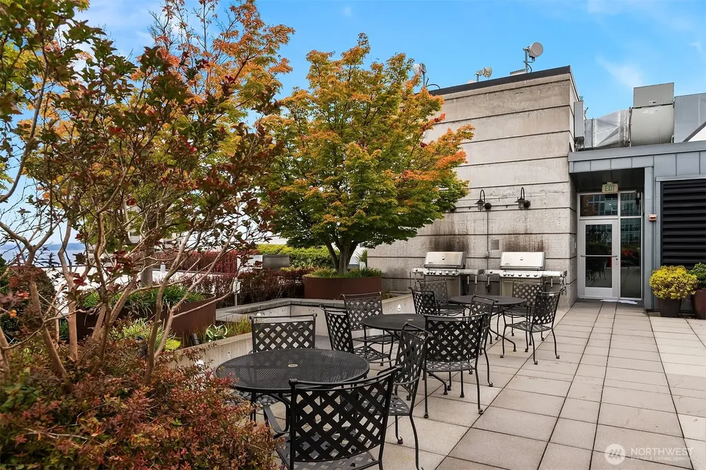 2720 3rd Avenue Seattle WA 98121