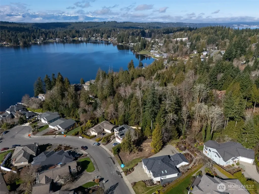 6022 Osprey Circle Bremerton WA 98312