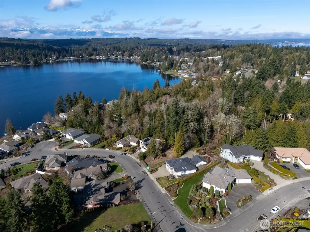 6022 Osprey Circle Bremerton WA 98312