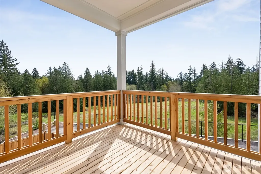 2025 NE Norseman Way Poulsbo WA 98370