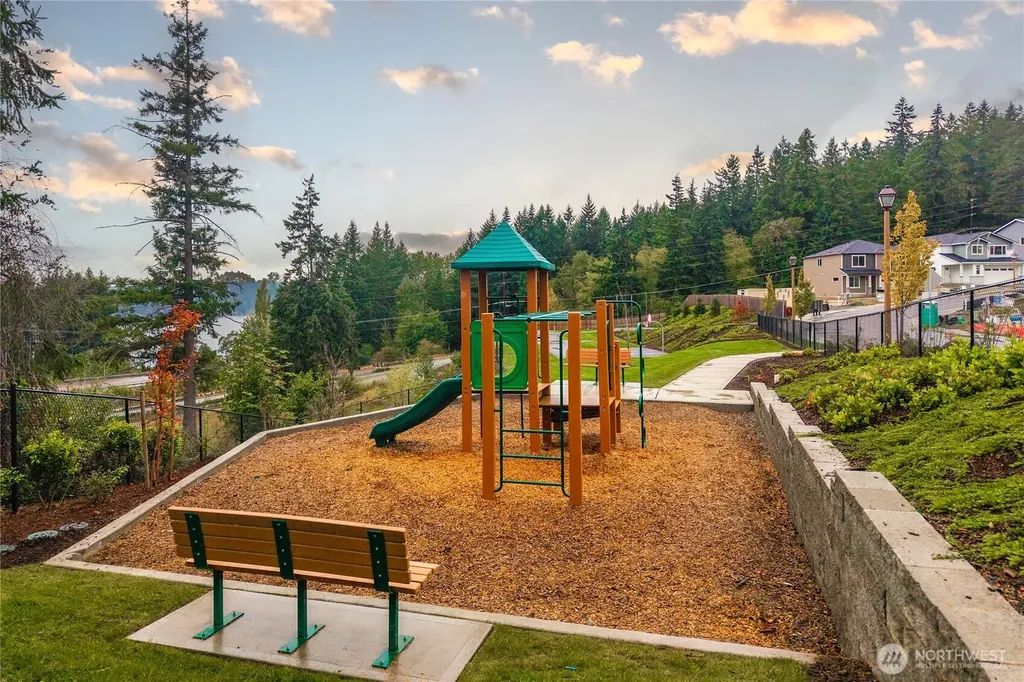 2025 NE Norseman Way Poulsbo WA 98370