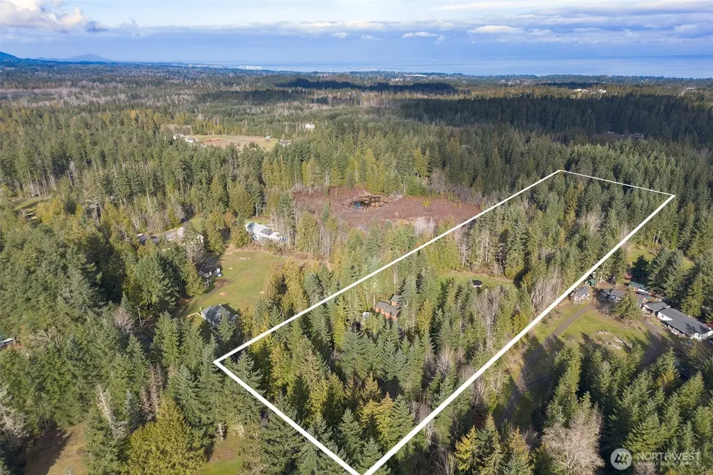 131 Robinson Road Port Angeles WA 98362
