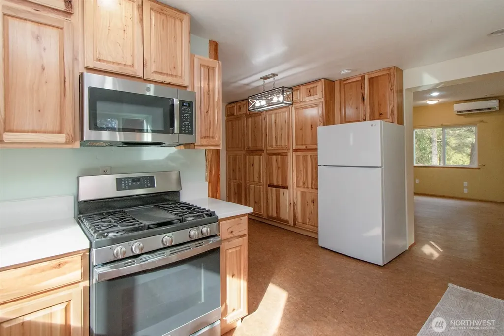 131 Robinson Road Port Angeles WA 98362