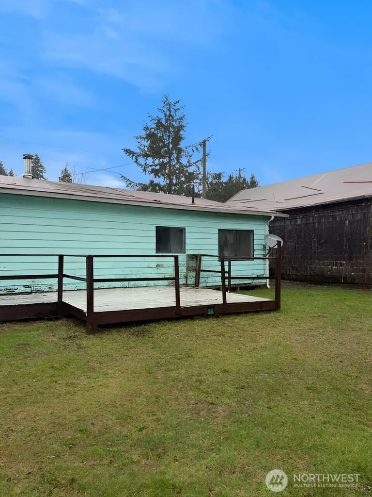 4 Kirkpatrick Road Hoquiam WA 98550