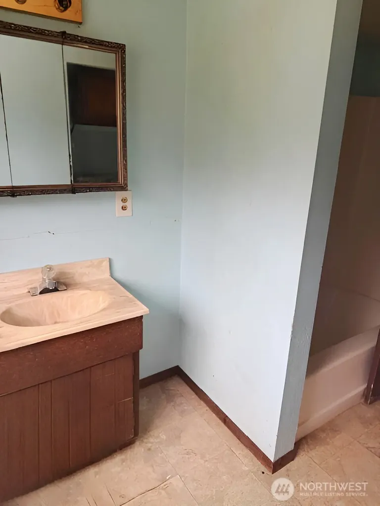 4 Kirkpatrick Road Hoquiam WA 98550