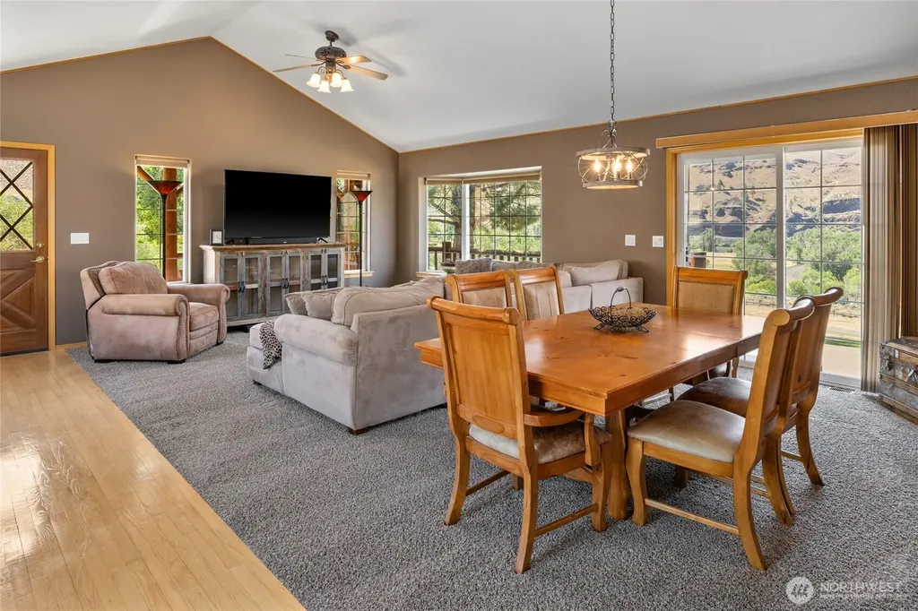 23001 Sr 821 (S. Canyon Road) Ellensburg WA 98926