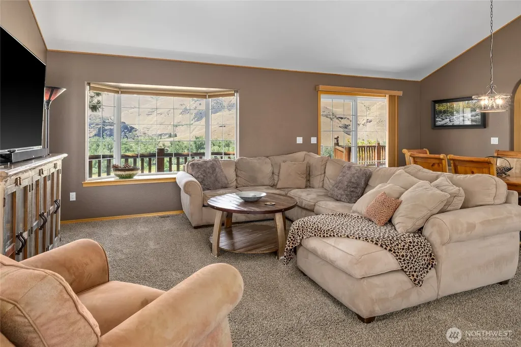 23001 Sr 821 (S. Canyon Road) Ellensburg WA 98926