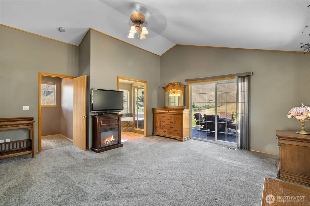 23001 Sr 821 (S. Canyon Road) Ellensburg WA 98926