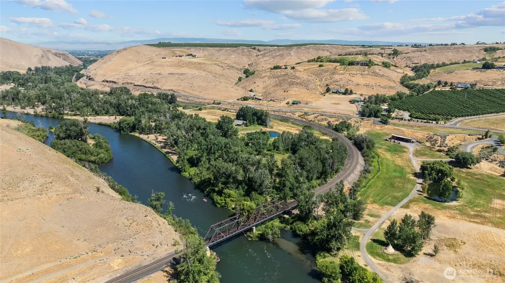 23001 Sr 821 (S. Canyon Road) Ellensburg WA 98926