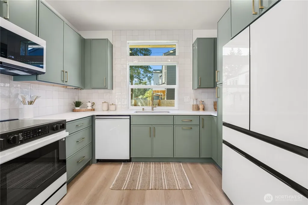 513 NE 123rd Street Seattle WA 98125