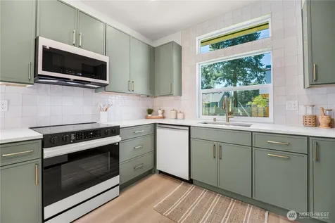 513 NE 123rd Street Seattle WA 98125