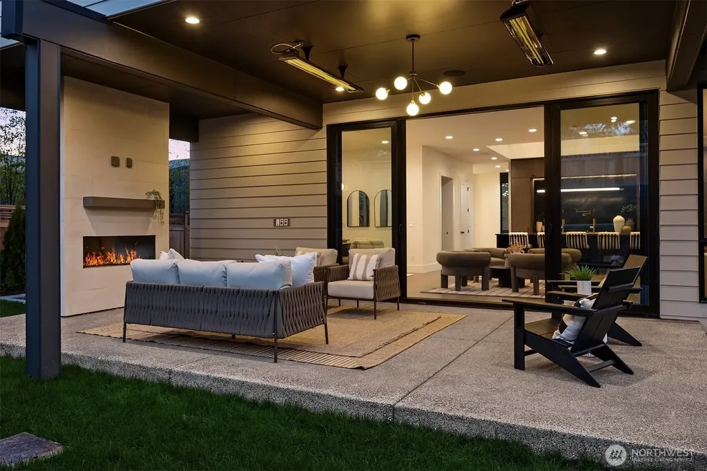 5808 Lakeview Drive Kirkland WA 98033