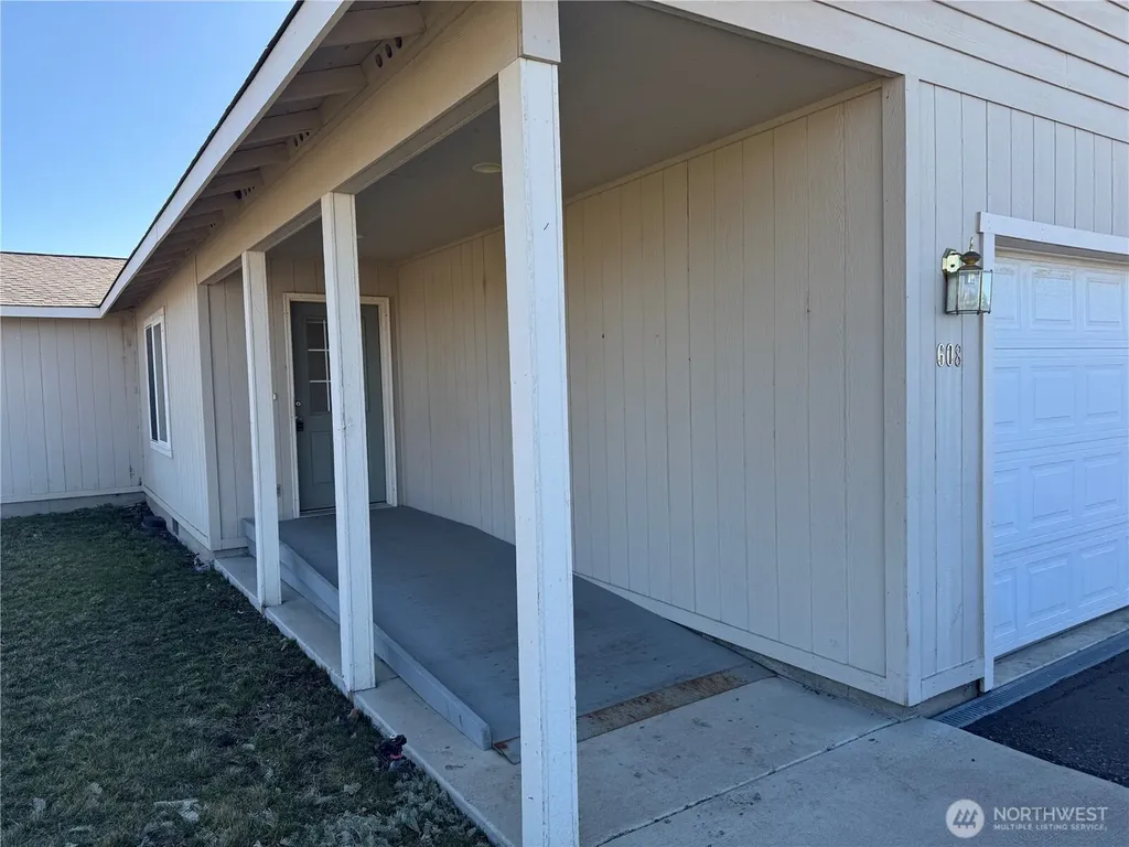 608 E Remington Drive Ellensburg WA 98926