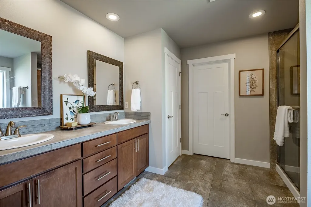 5319 Coastal Loop Blaine WA 98230